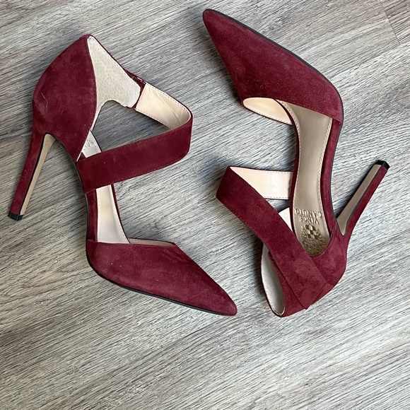 Vince Camuto Carlotte Pointy Toe Pump - Picture 2 of 12